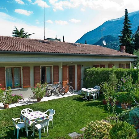 Casa Facchinetti Yellow Apartment Malcesine Eksteriør billede