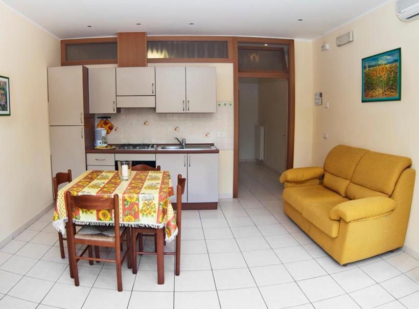 Casa Facchinetti Yellow Apartment Malcesine Eksteriør billede